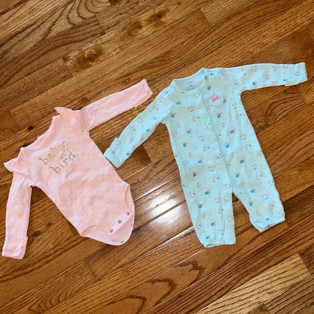 CARTERS NEWBORN CLOTHES
